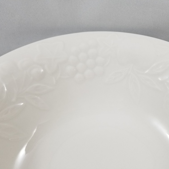 Gibson Housewares Flourish White Embossed Rimmed Soup Bowl - Picture 4 of 12